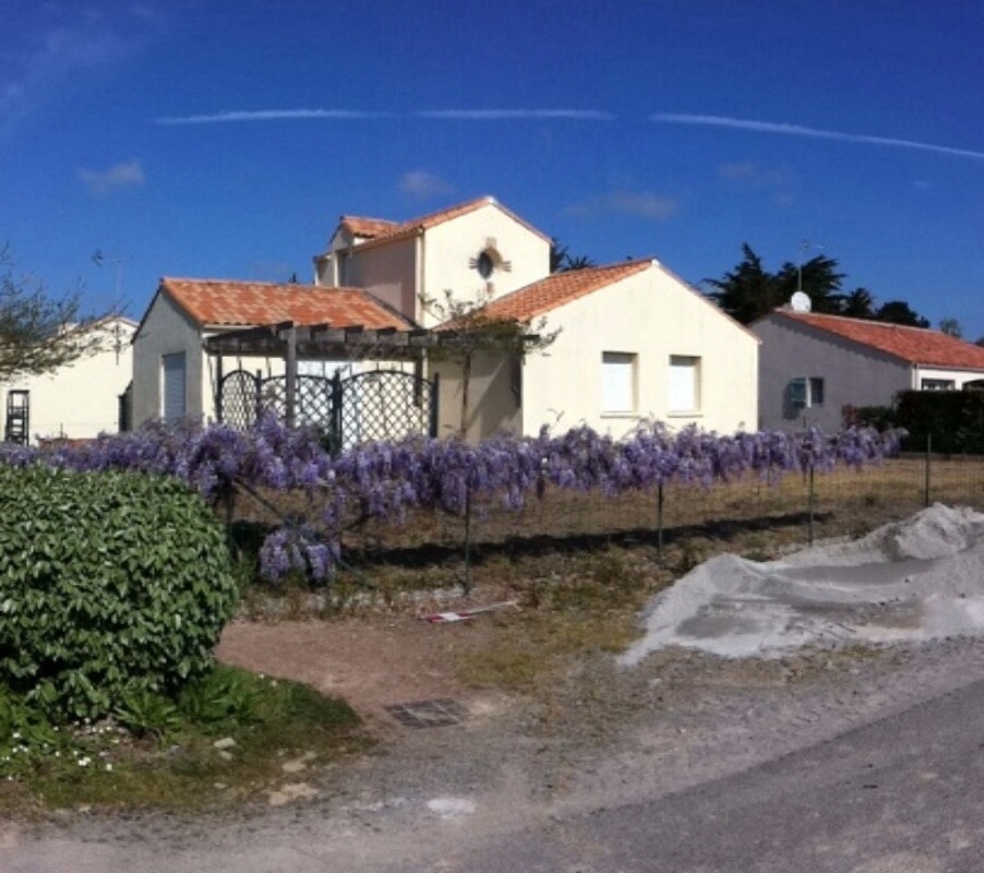 Yvon MAISONNEUVE Architecte D.P.L.G. 44760 44210